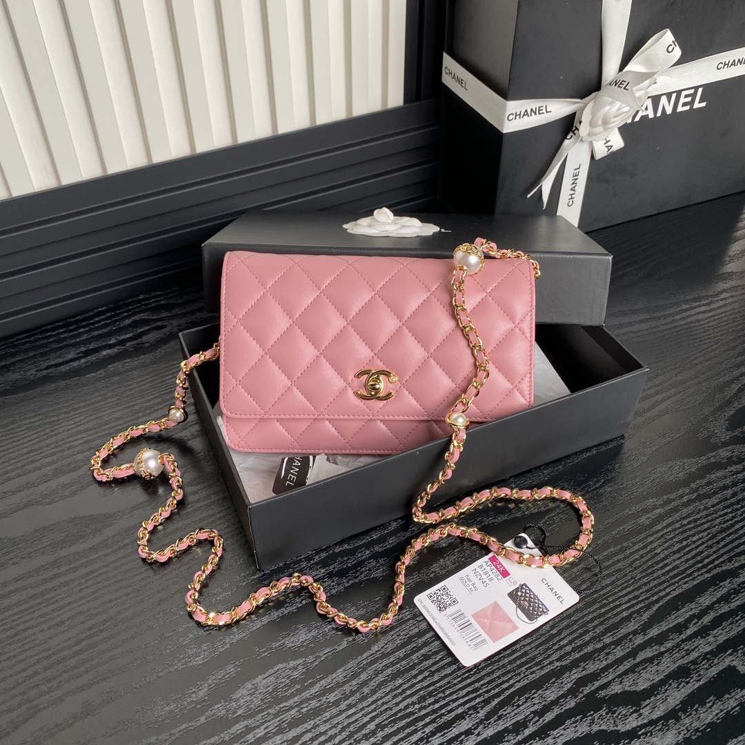 Chanel AP4282 19 Wallet On Chain Shiny Lambskin Imitation Pearls Pink